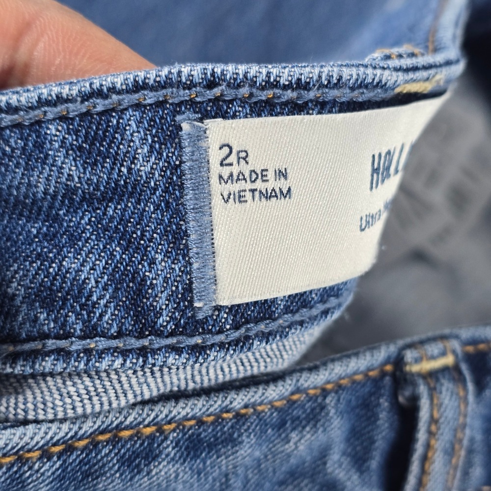 Hollister Ultra High-Rise Dad Jeans Medium Wash Size 2R W26 Regular 13177 - Picture 8 of 9